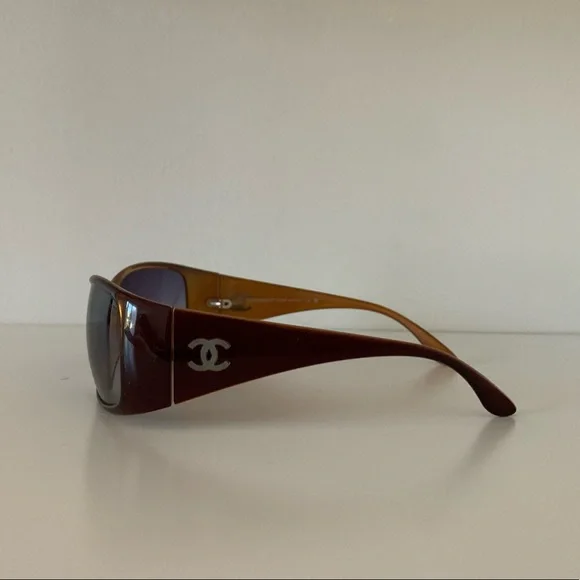 Authentic CHANEL 5087-H Color 80311 Brown 2000’s Butterfly Sunglasses CHANEL Sunglasses: Butterfly Sunglasses, acetate — Fashion  main image 2